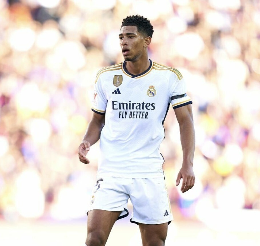 半场战报：比利亚雷亚尔1-0赫塔费，布坎南建功（半场：比利亚雷亚尔1-0领先赫塔费，布坎南破门）