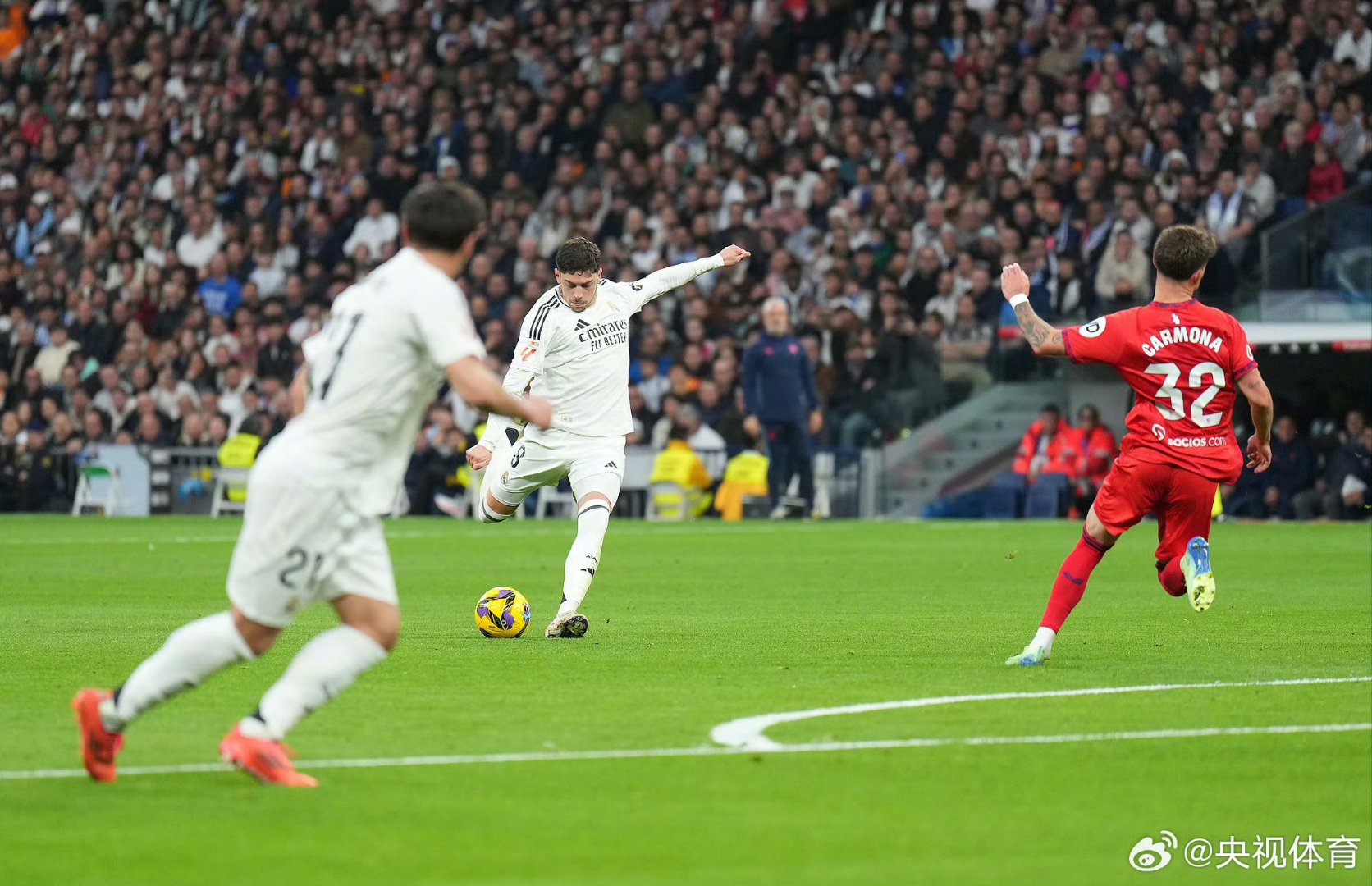 剑南春｜尤文2-1逆转卡利亚里，伊尔迪兹双响，弗拉霍维奇伤退（剑南春｜尤文2-1反超卡利亚里：伊尔迪兹梅开二度，弗拉霍维奇伤退）