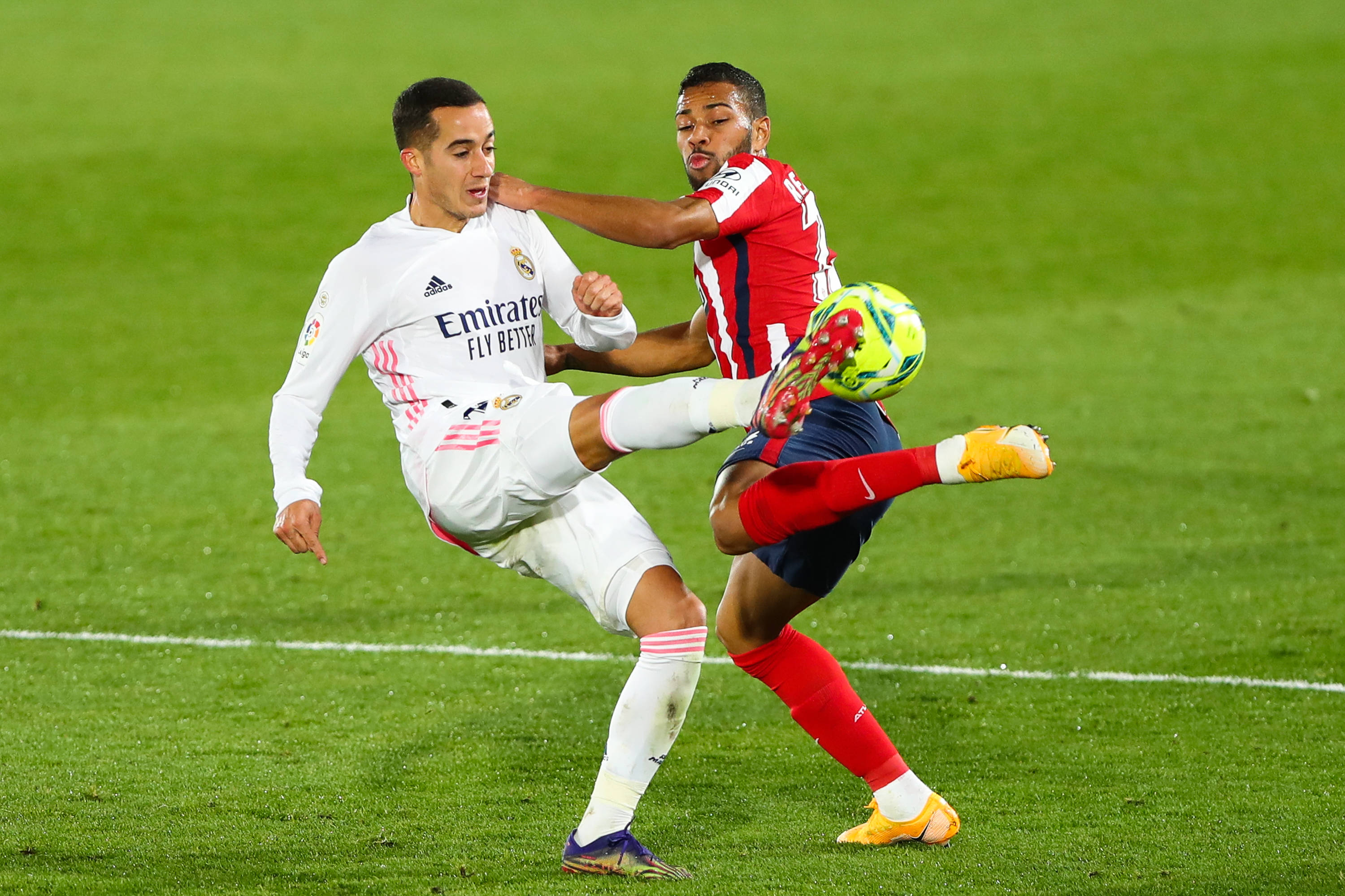 海港客战武里南联：海港3外援首发，李圣龙、杨世元出战（海港客场挑战武里南联：三外援首发，李圣龙与杨世元出战）