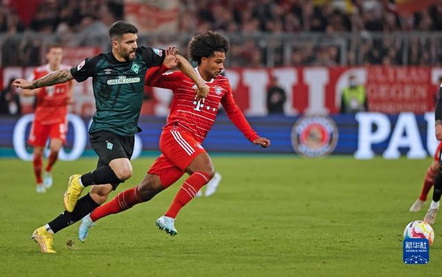 苏亚雷斯：作为主教练我要承担责任，球队有明显的变化和提高（苏亚雷斯：身为主帅我责无旁贷，球队的变化与进步十分明显）