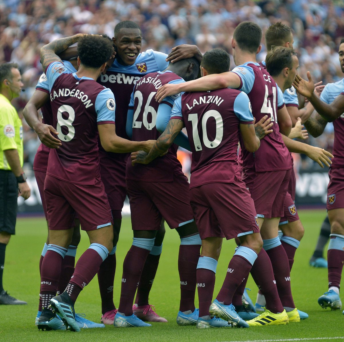 埃孔：尼日利亚足协结清欠款，全队团结一心备战比赛（埃孔：尼日利亚足协已结清欠薪，球队同心备战）